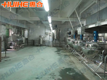精美展示軟包裝豆奶生產(chǎn)線_全自動牛奶軟包裝生產(chǎn)線實拍圖,讓客戶更直觀的了解我們的產(chǎn)品!