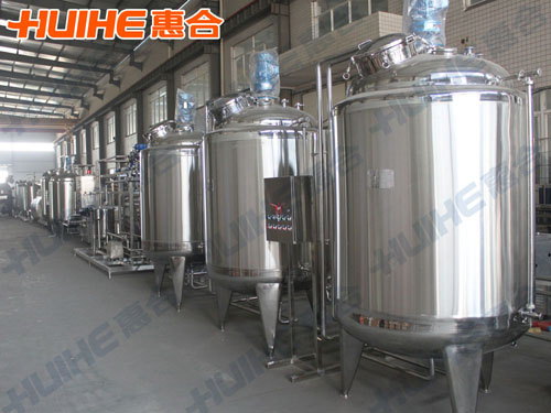 展示精美酸奶生產(chǎn)線設(shè)備_酸奶加工流水線廠家實(shí)拍照片,讓客戶全面直觀的了解我們的產(chǎn)品